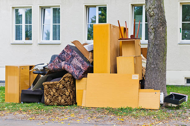 Best Retail Junk Removal  in Oswego, KS